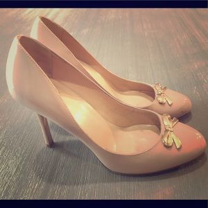 Kate Spade blush pink Heel with gold bow